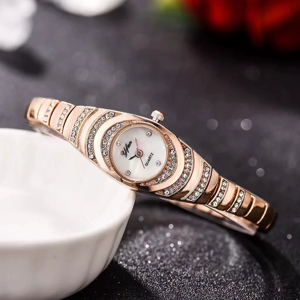 Fashion Ladies Alloy Bracelet Quartz Watch With Oval Dial And Stainless Steel Jewelry Buckle