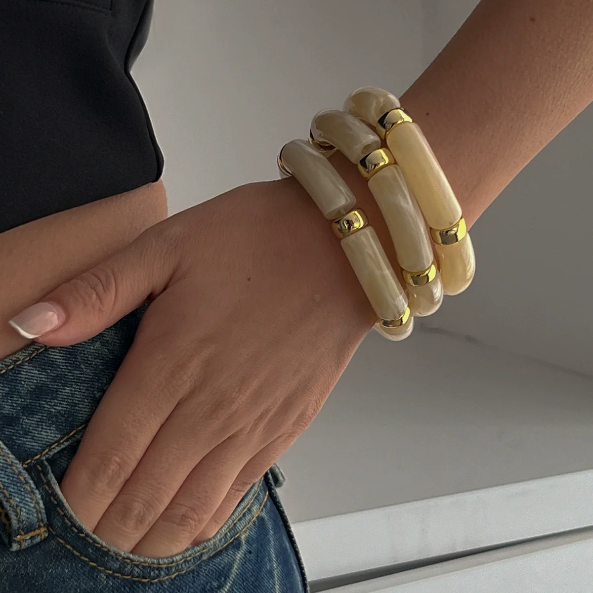Fashion Light Luxury Punk Style Beaded Slub Plastic Glazed Curved Electroplated Bracelet - Image 7