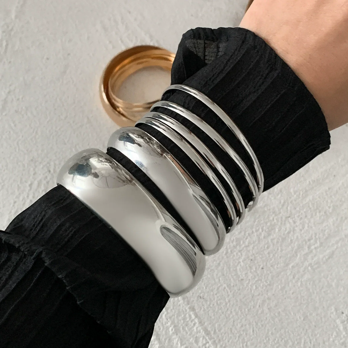 Fashion Metal Retro Geometric Electroplated Bracelet For Women - Image 14