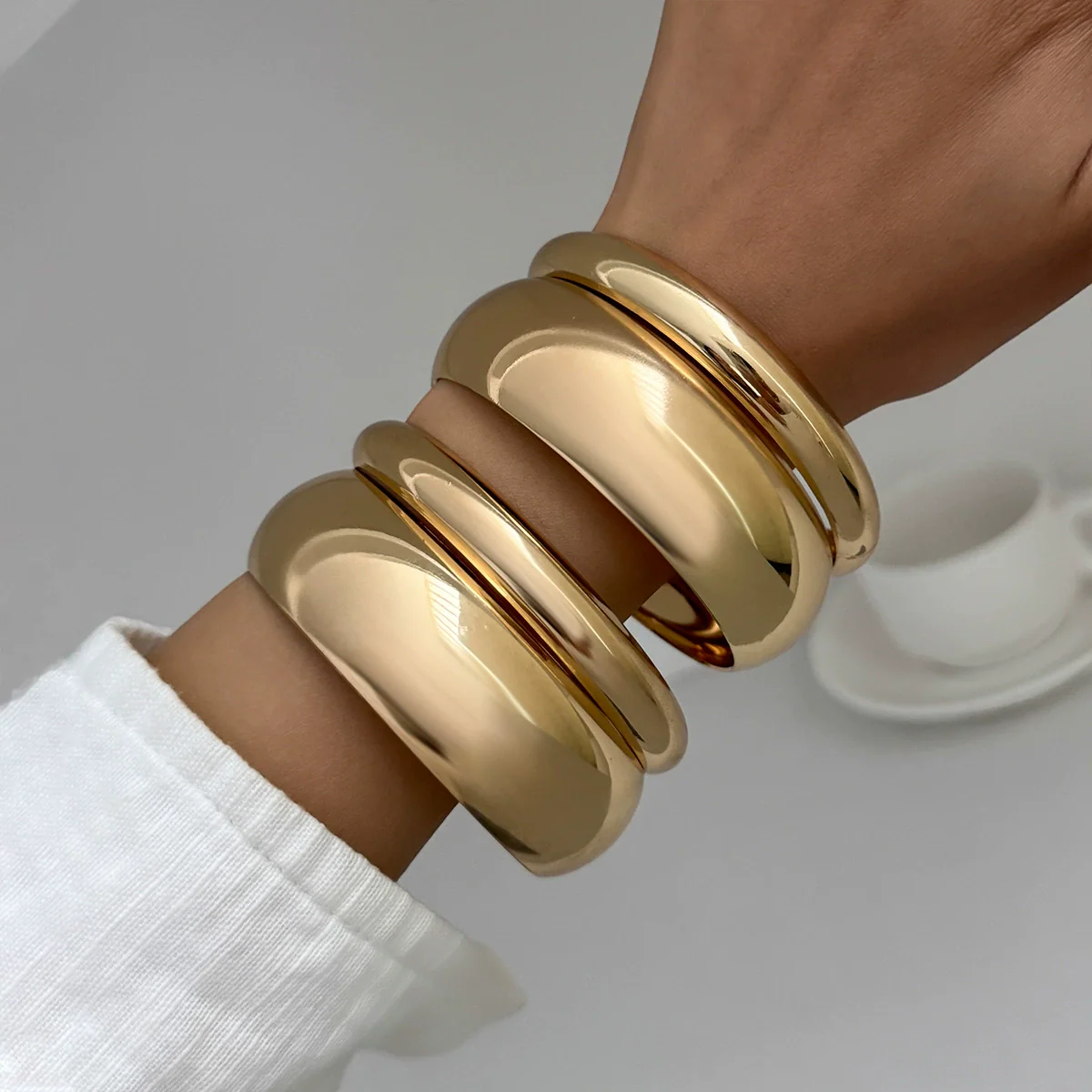 Fashion Metal Retro Geometric Electroplated Bracelet For Women - Image 15