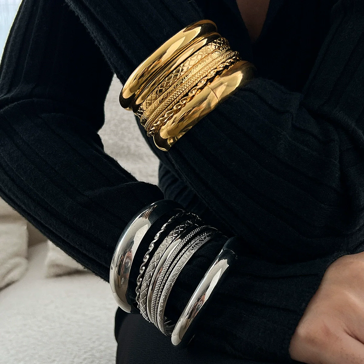 Fashion Metal Retro Geometric Electroplated Bracelet For Women - Image 3