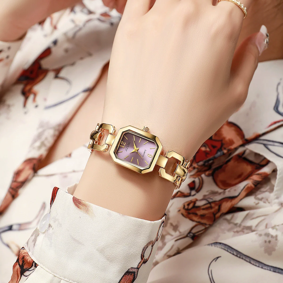 Fashion Personality Square Hollow Alloy Band Quartz Watch For Women - Image 3