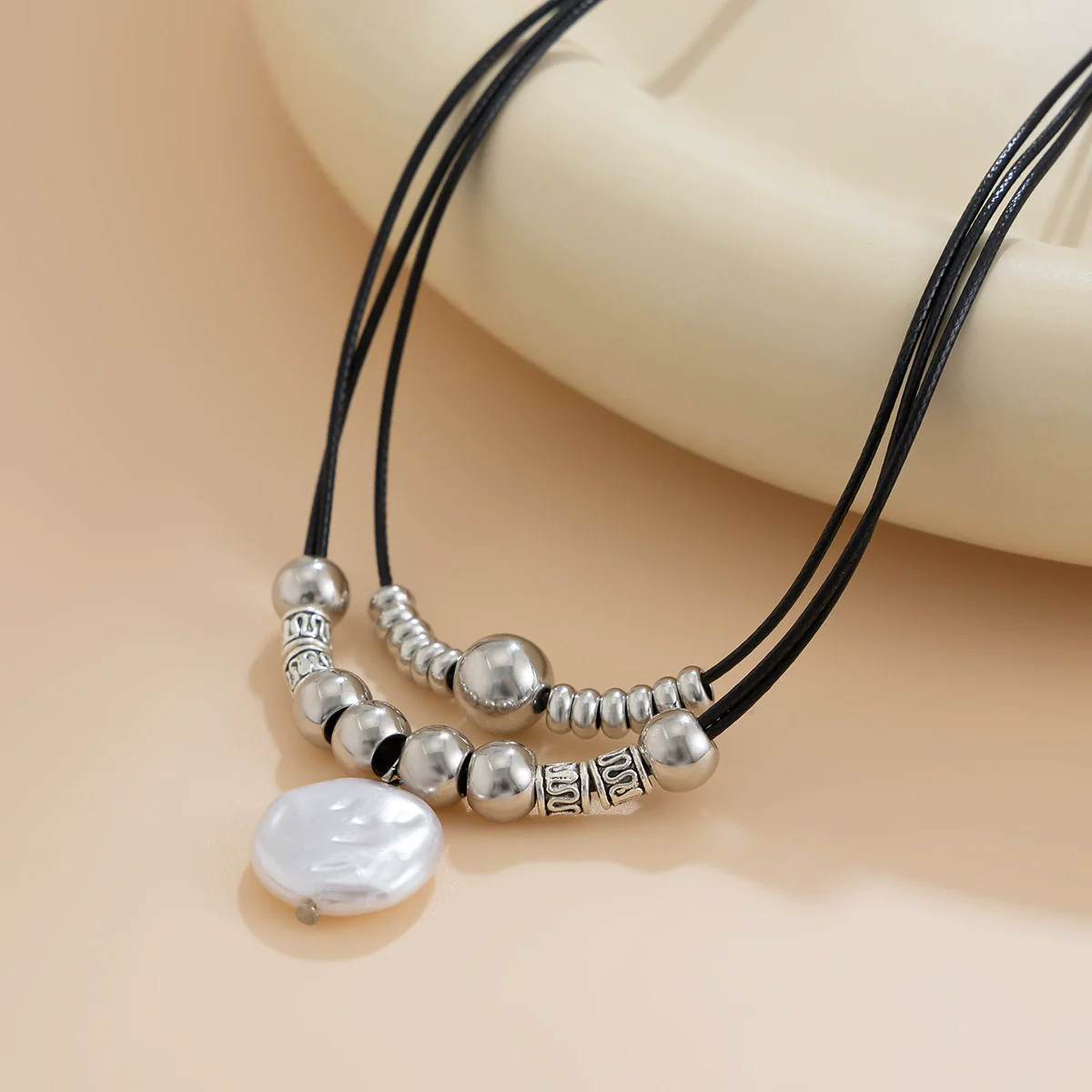 Fashion Temperament Alien Imitation Pearl Pendant Necklace Geometric Handmade Wax Thread - Image 4