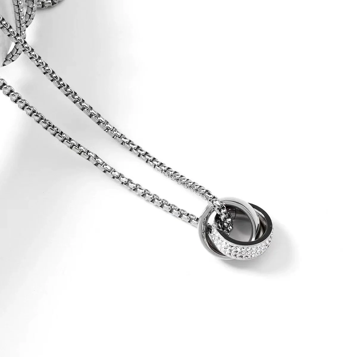 Fashion Unisex Geometric Titanium Steel Double Ring Crystal Necklace With Electroplating Treatment - Image 9