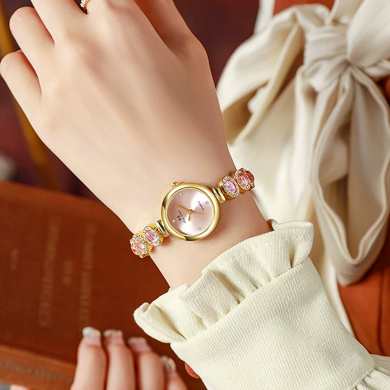 Fashion Women's Alloy Bracelet Watch With Round Dial And Diamond Inlay - Image 2