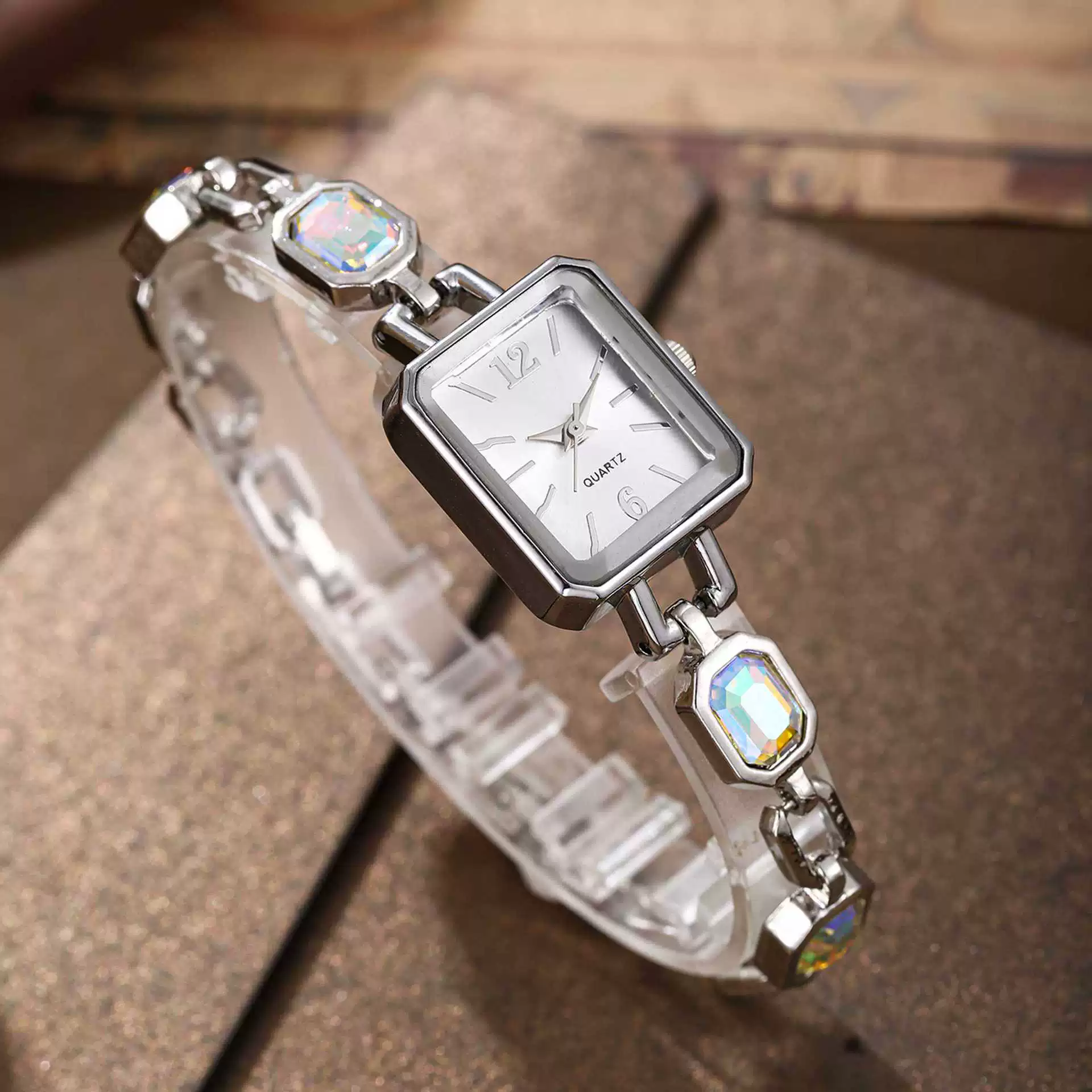 Fashion Women's Alloy Bracelet Watch With Square Dial And Colorful Gemstone - Image 7