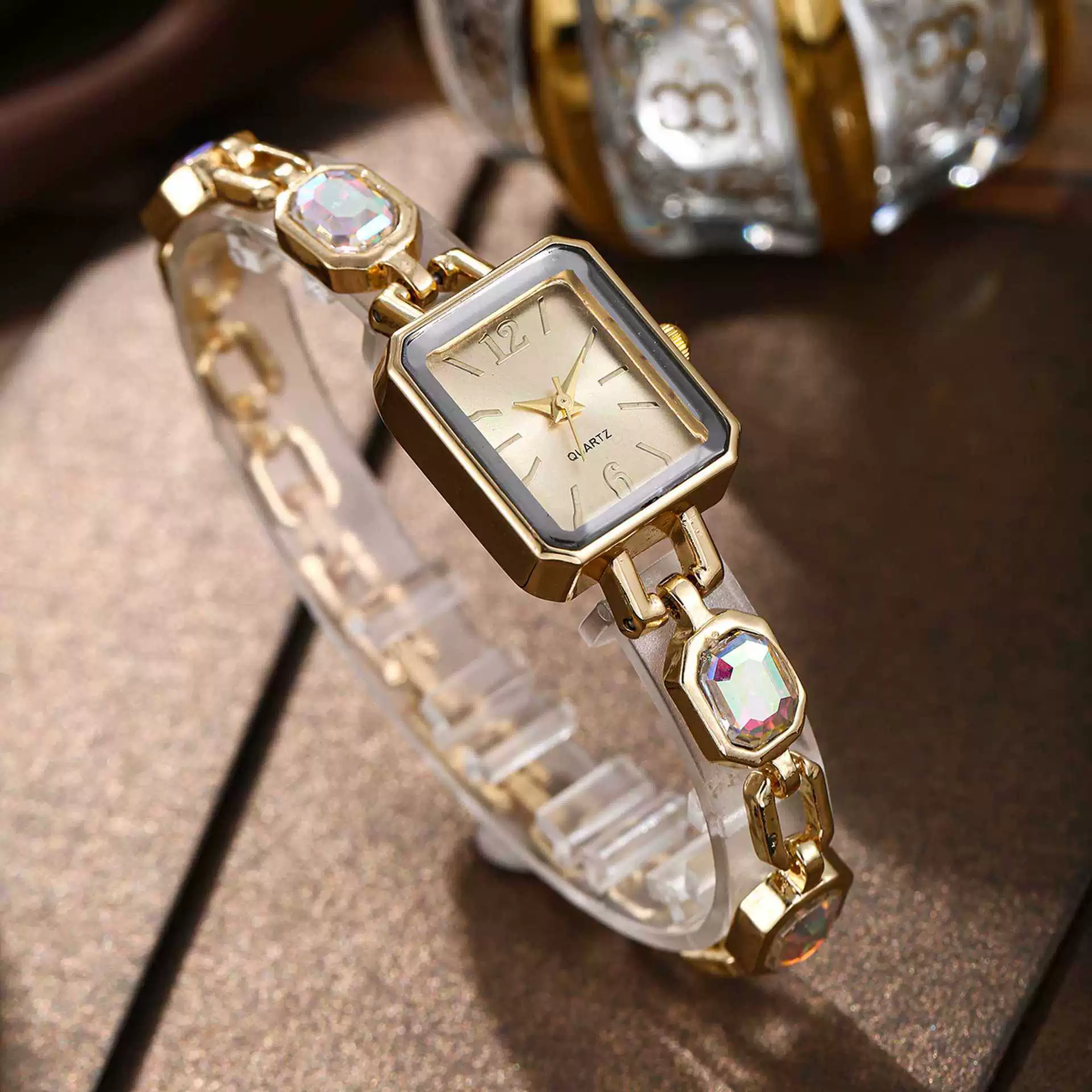 Fashion Women's Alloy Bracelet Watch With Square Dial And Colorful Gemstone - Image 9