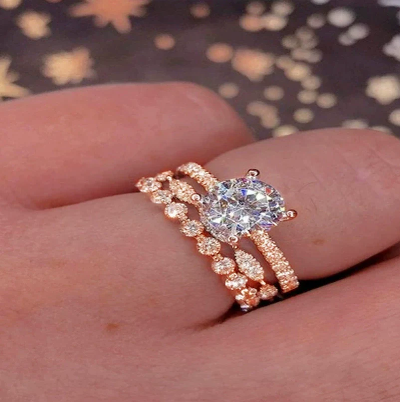Fashion Women's Metal Engagement Ring With Geometric Design And Electroplating Microinlaid Zircon - Image 4