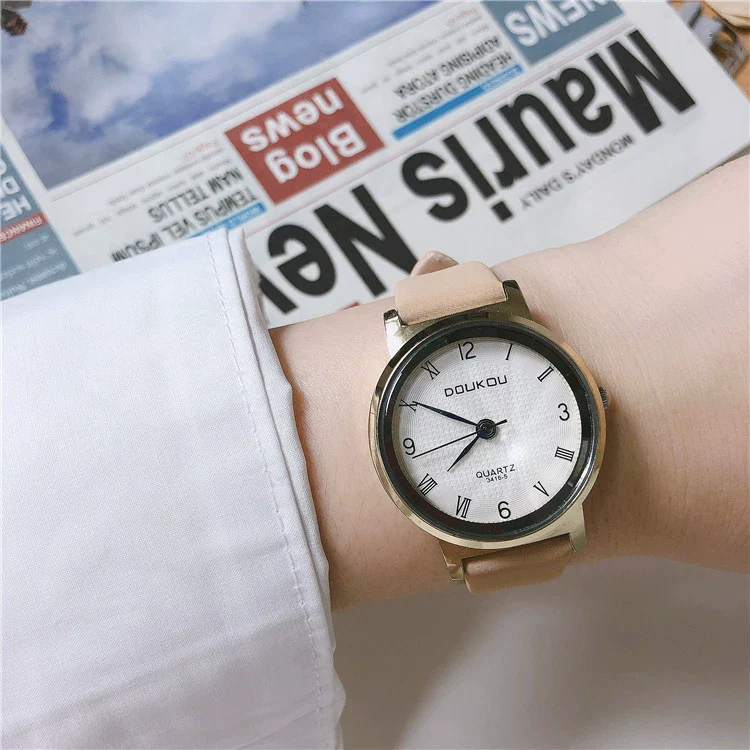 Fashion Women's Watch Alloy Case Ordinary Glass Mirror Leather Belt Casual Style