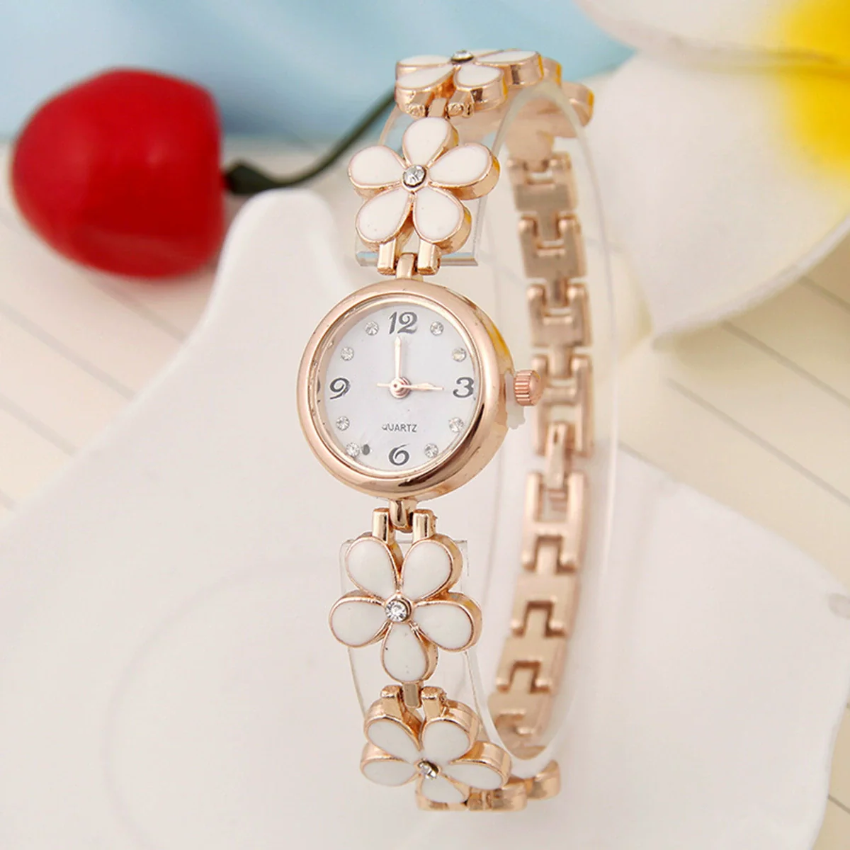 Fashion Women's Watch Bracelet With Small Flower Rhinestone Scale Zinc Alloy Case Titanium Alloy Strap - Image 5