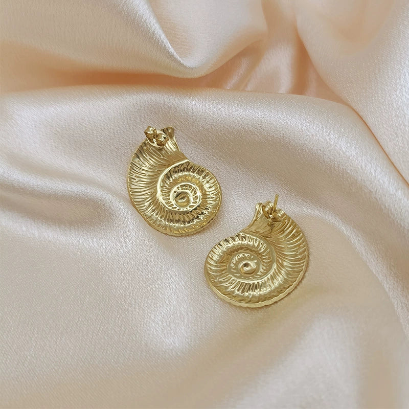 Fashionable Titanium Steel Women's Earrings With Animal And Zodiac Patterns Light Luxury And Elegant Style Electroplating Process - Image 3