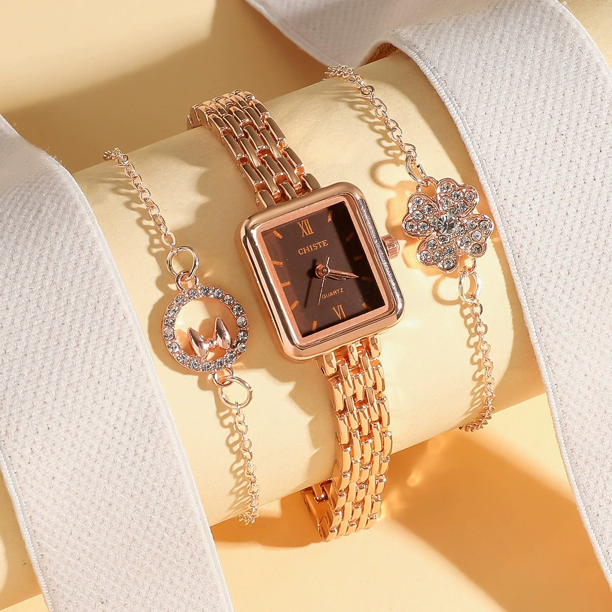 Fashionable Versatile Alloy Strap Round Dial Diamondencrusted Women's Watch And Flower Bracelet Set - Image 6