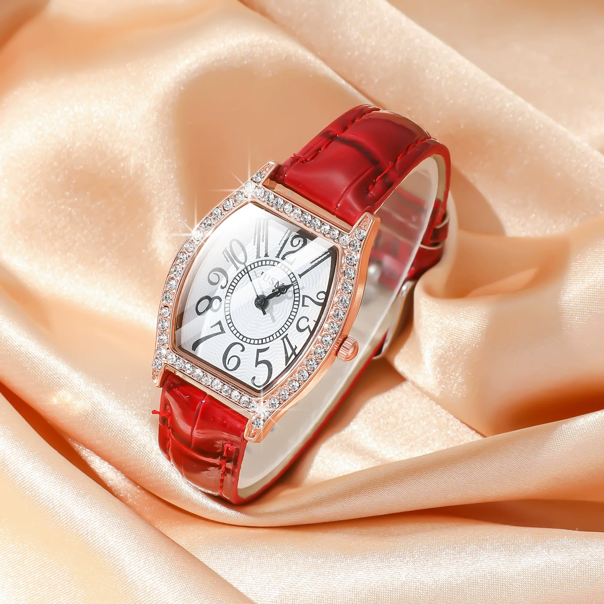 Female Casual Jewelry Set With Round Dial Stainless Steel Belt Watch - Image 2