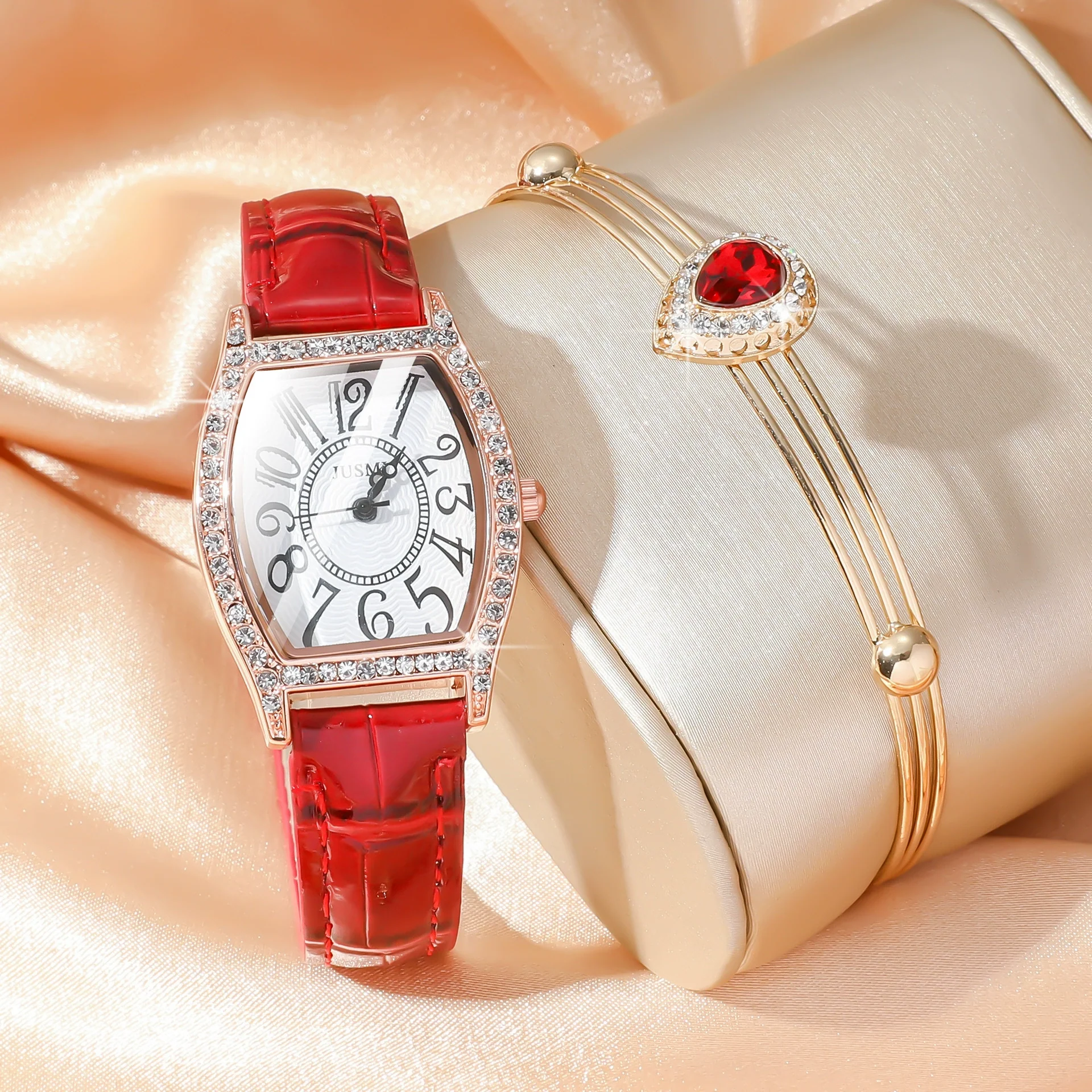Female Casual Jewelry Set With Round Dial Stainless Steel Belt Watch - Image 3