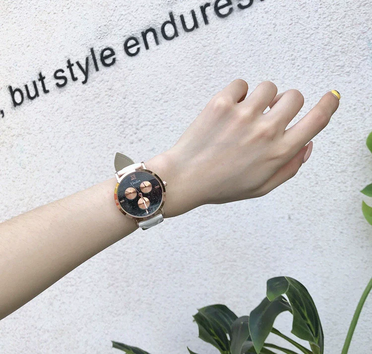 Female Leisure Style Watch Alloy Case Imitation Leather Strap Ordinary Glass Mirror Round Dial - Image 6