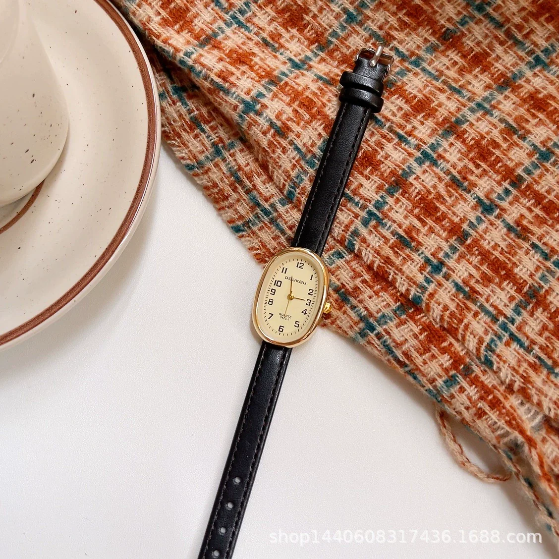 Female Student Digital Exam Watch Oval Dial Metal Case Ordinary Glass Mirror Fashion Style - Image 3