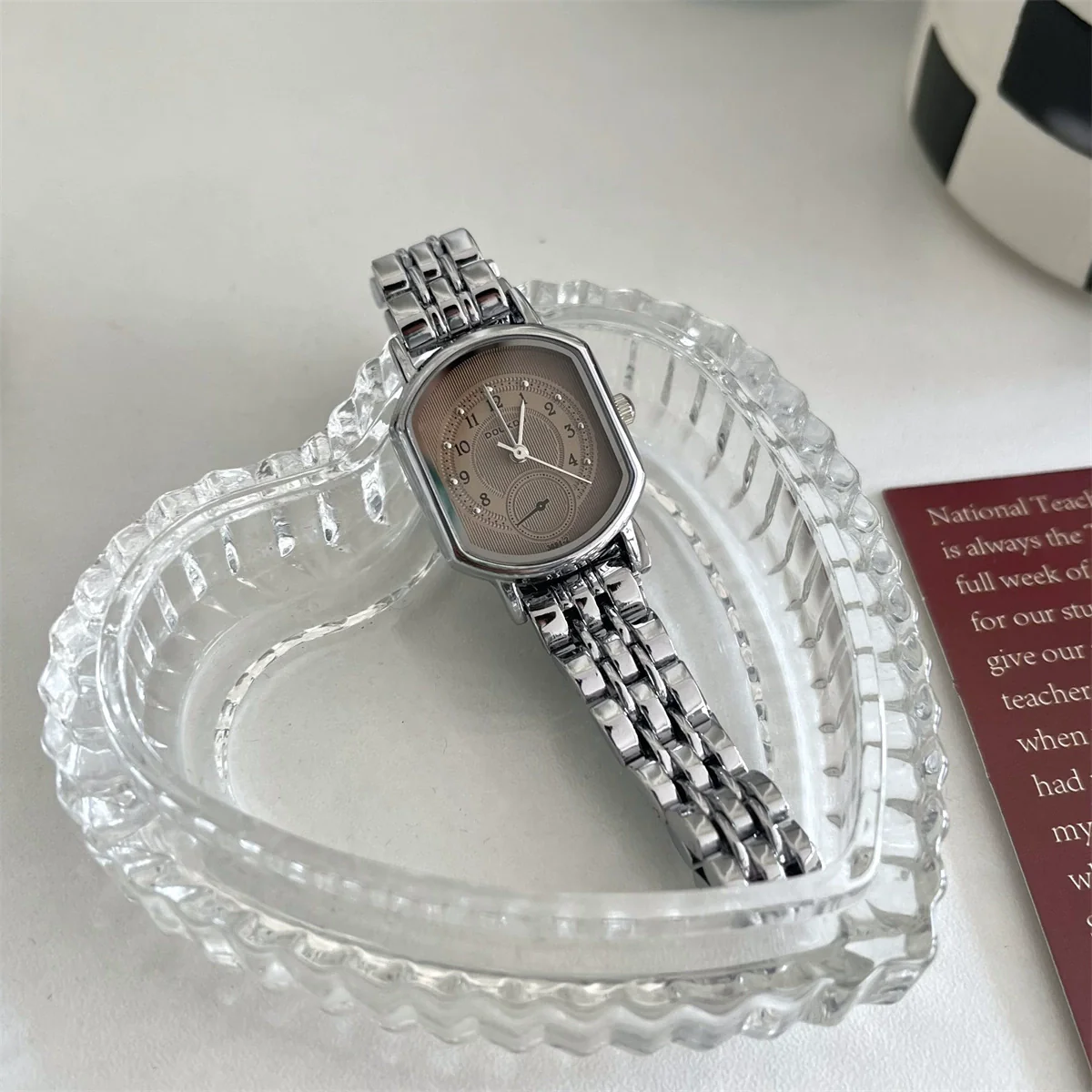 Female Student Fashion Light Luxury Square Dial Stainless Steel Band Alloy Case Quartz Watch - Image 4