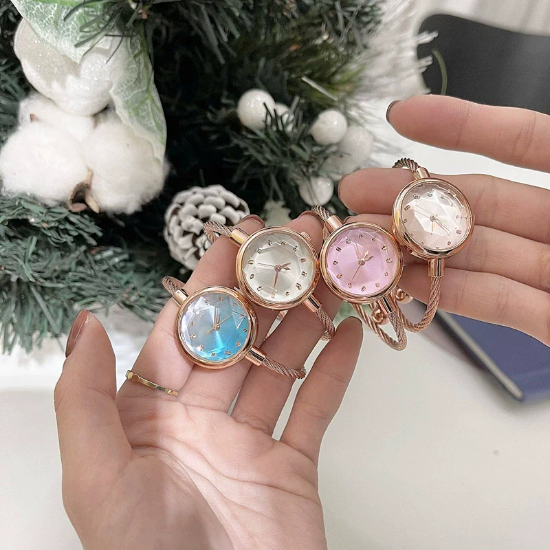 Female Student Leisure Style Alloy Case Ordinary Glass Mirror Bracelet Watch With Gradient Small Dial - Image 4