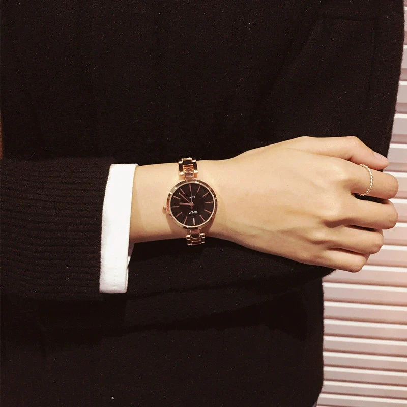 Female Student Retro Round Alloy Case Stainless Steel Band Quartz Watch - Image 2