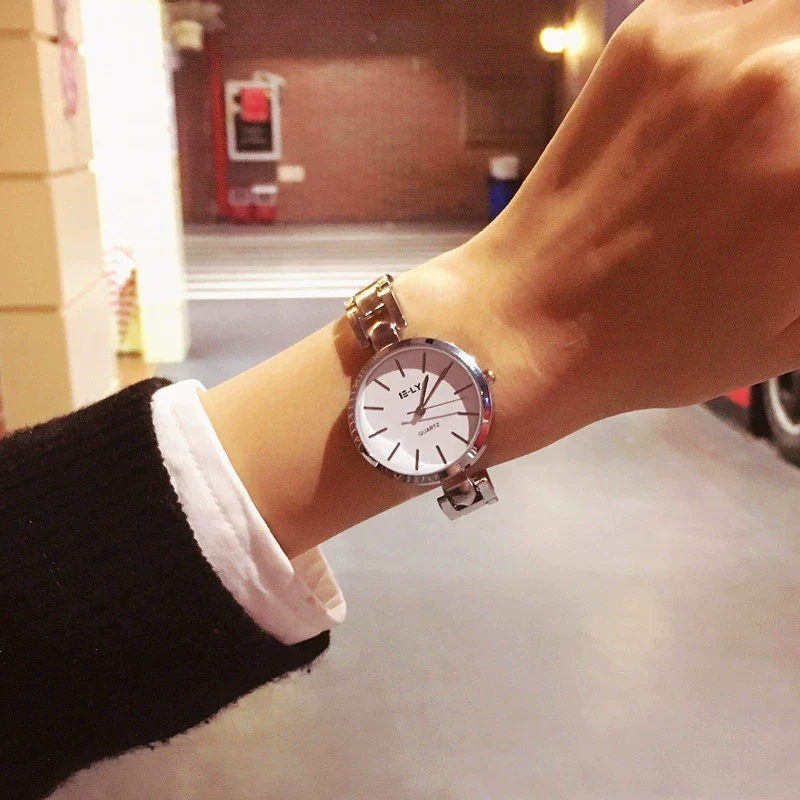 Female Student Retro Round Alloy Case Stainless Steel Band Quartz Watch - Image 3