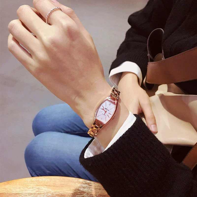 Female Student Retro Round Alloy Case Stainless Steel Band Quartz Watch - Image 8