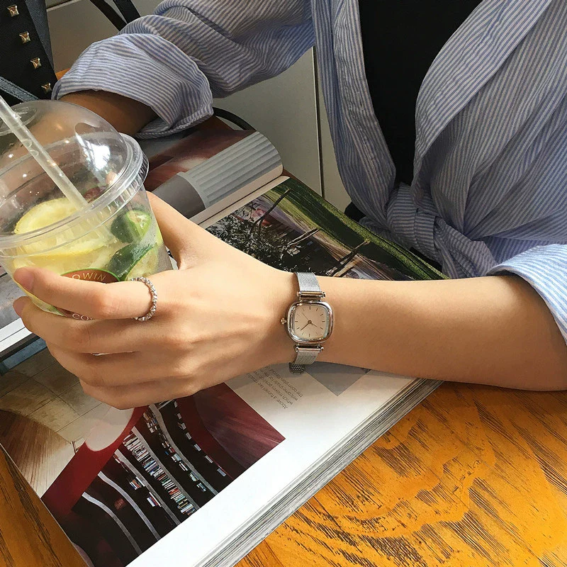 Female Student Square Silver Metal Alloy And Stainless Steel Bracelet Quartz Watch With Retro Artistic And Leisure Style - Image 4