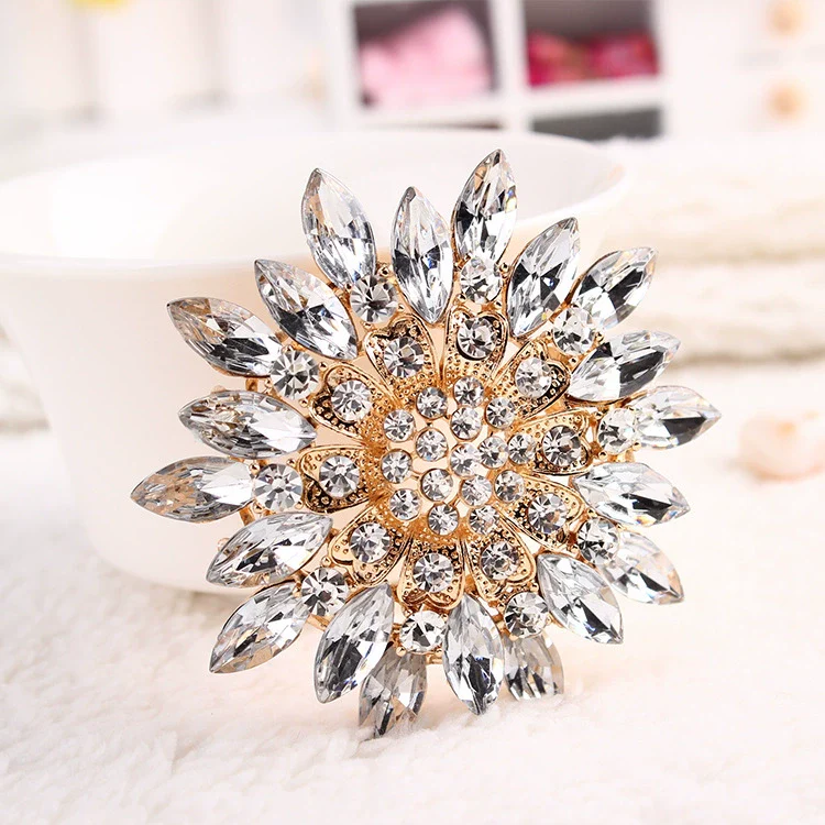 Flower Encrusted Alloy And Acrylic Brooch Electroplated Women's And Unisex Clothing Accessory - Image 7