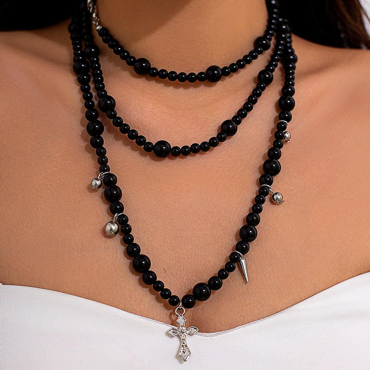 Gothic Dark Acrylic Beads And Alloy Cross Pendant Necklace For Women With Electroplating Treatment - Image 2