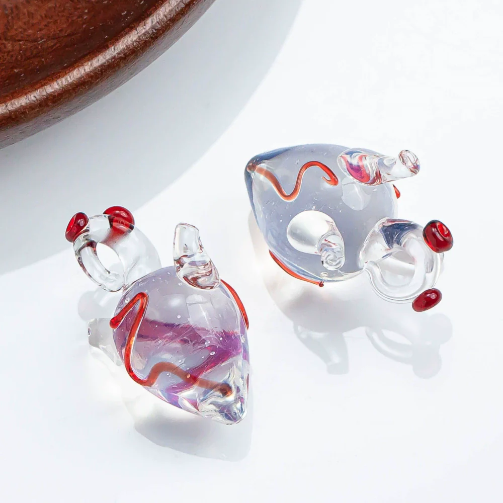 Handmade Glass Heart Pendant Necklace With Dripping Oil Design Imported Materials Light Luxury Niche Jewelry Accessories - Image 7