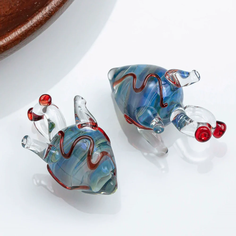 Handmade Glass Heart Pendant Necklace With Dripping Oil Design Imported Materials Light Luxury Niche Jewelry Accessories - Image 9