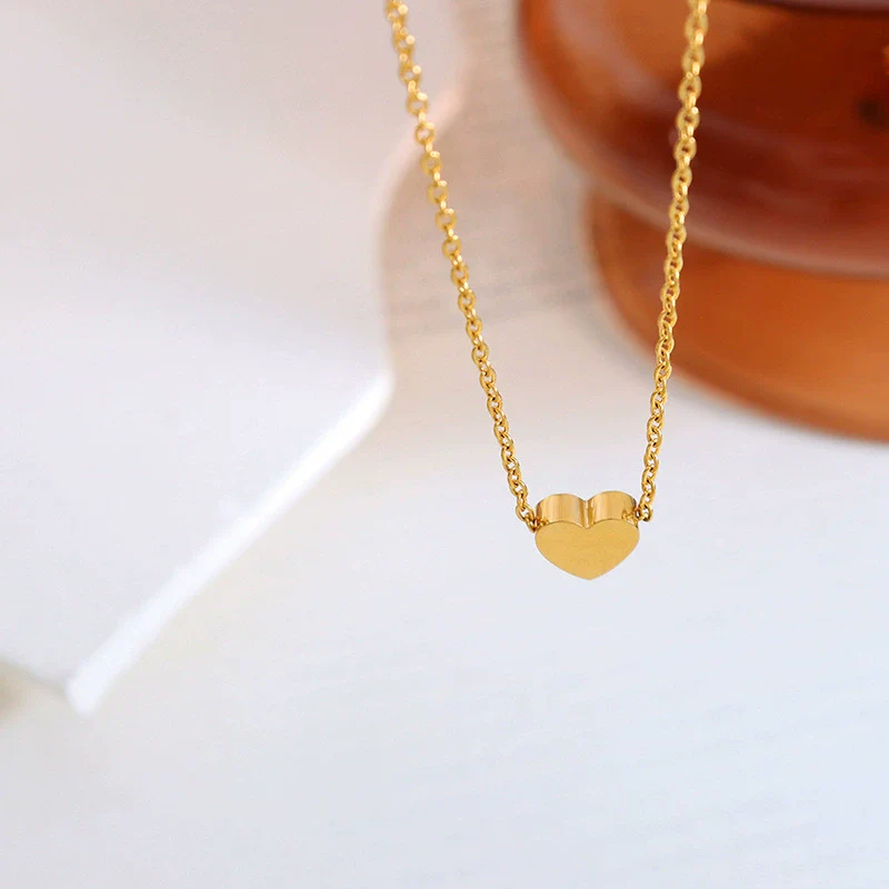 Heartshaped Titanium Steel Necklace Electroplated For Girls And Unisex Style