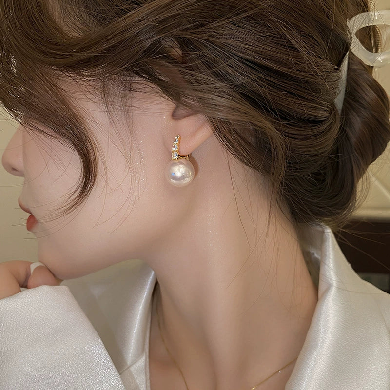 Hemp Gray Pink Pearl Women's Light Luxury Niche Highend Geometric Alloy Earrings With Electroplating - Image 3