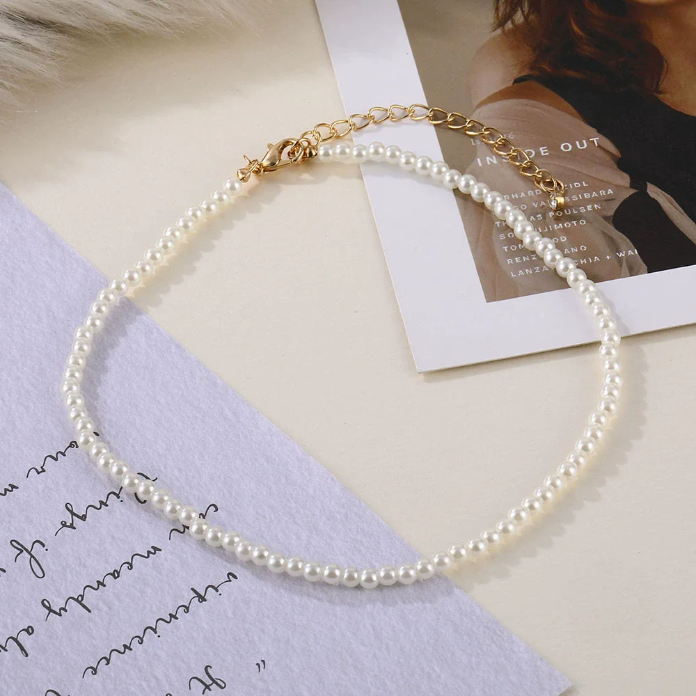Imitation Pearl Alloy Plastic Resin Necklace With Geometric Design And Inlaid Pearls - Image 3
