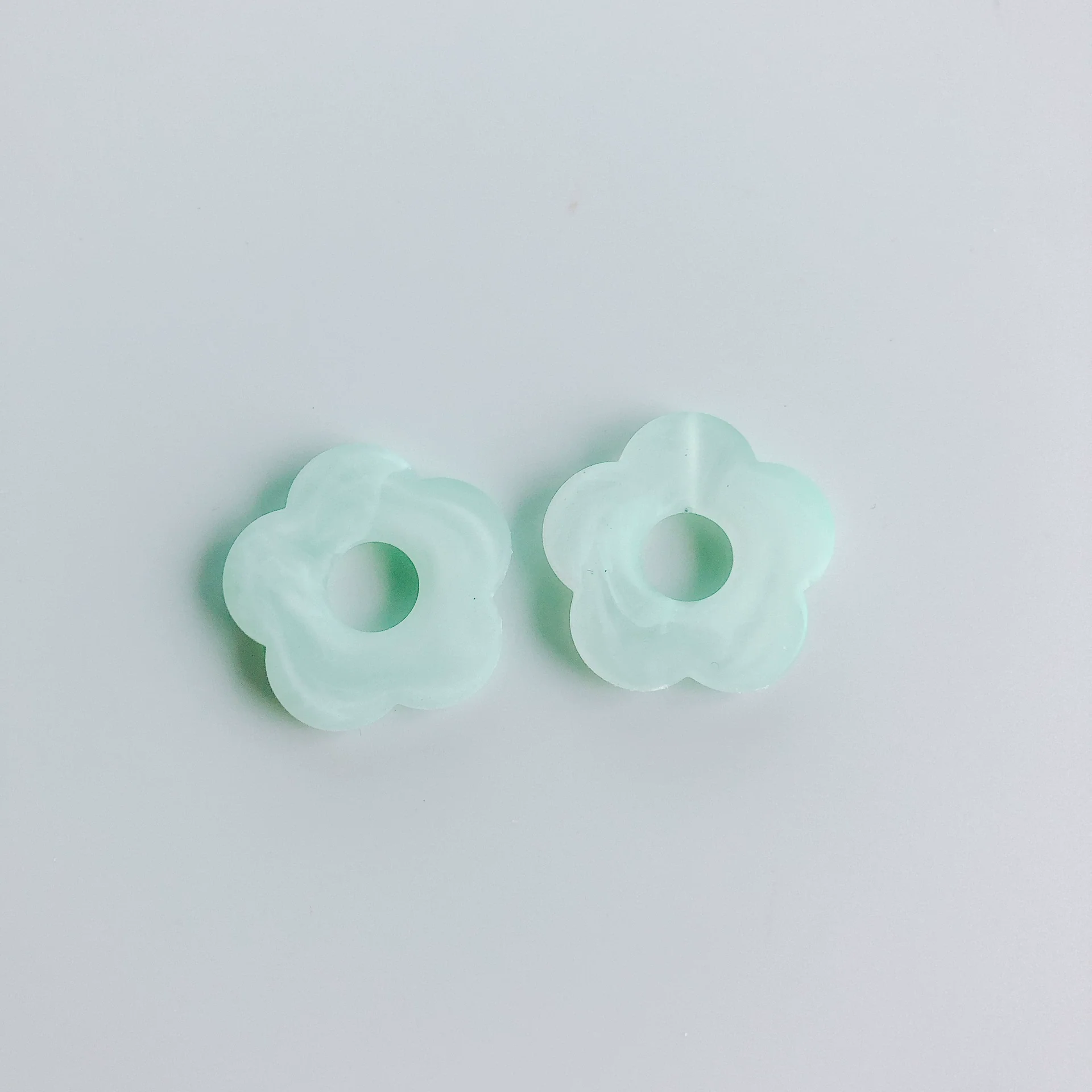 Jewelry Accessories Plastic Resin Plant Flower Earrings - Image 6