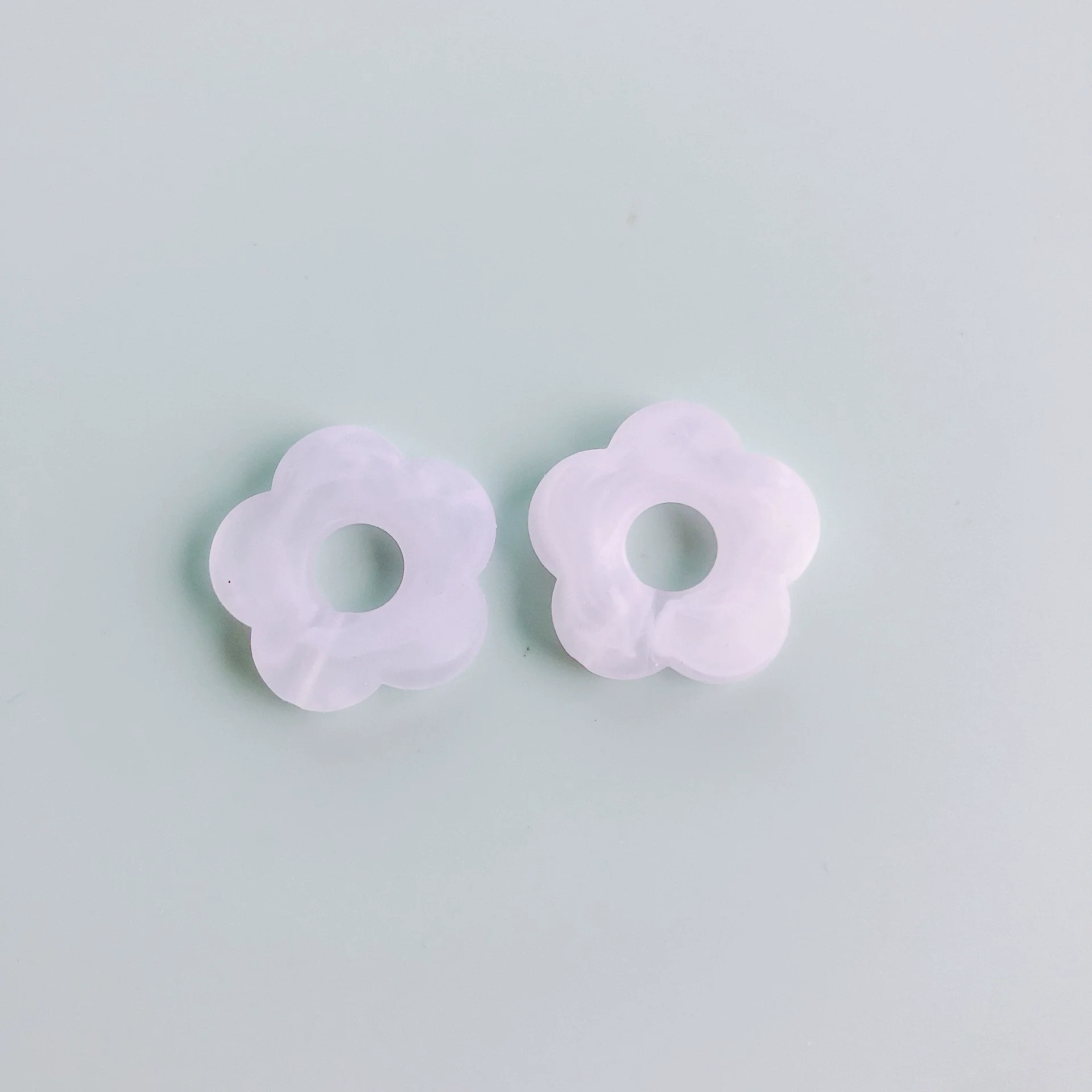 Jewelry Accessories Plastic Resin Plant Flower Earrings - Image 7