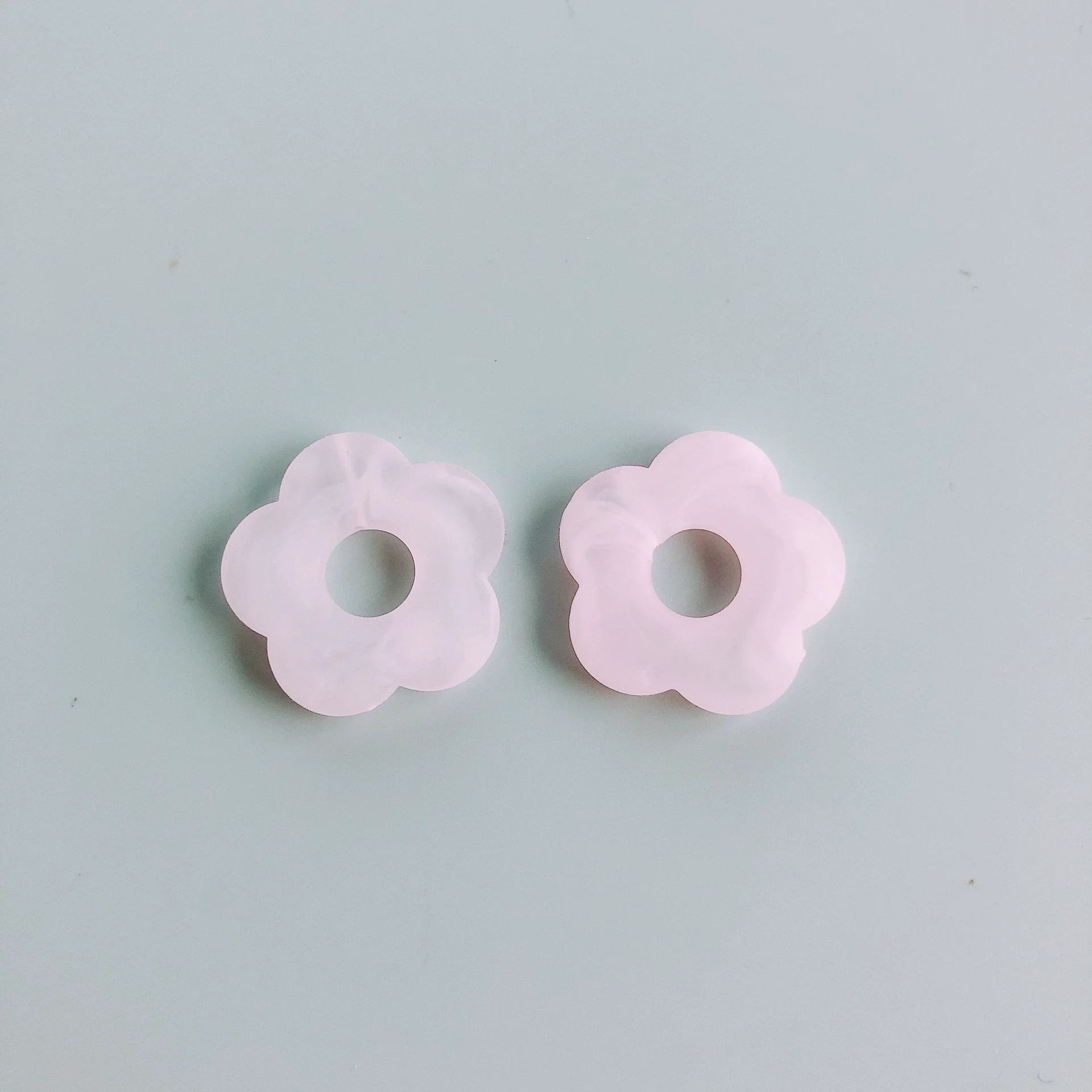Jewelry Accessories Plastic Resin Plant Flower Earrings - Image 8