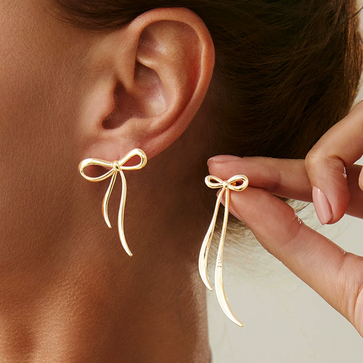 Jewelry Alloy Asymmetrical Geometric Oval Bow Pleated Cut Out Electroplated Earrings For Women - Image 10