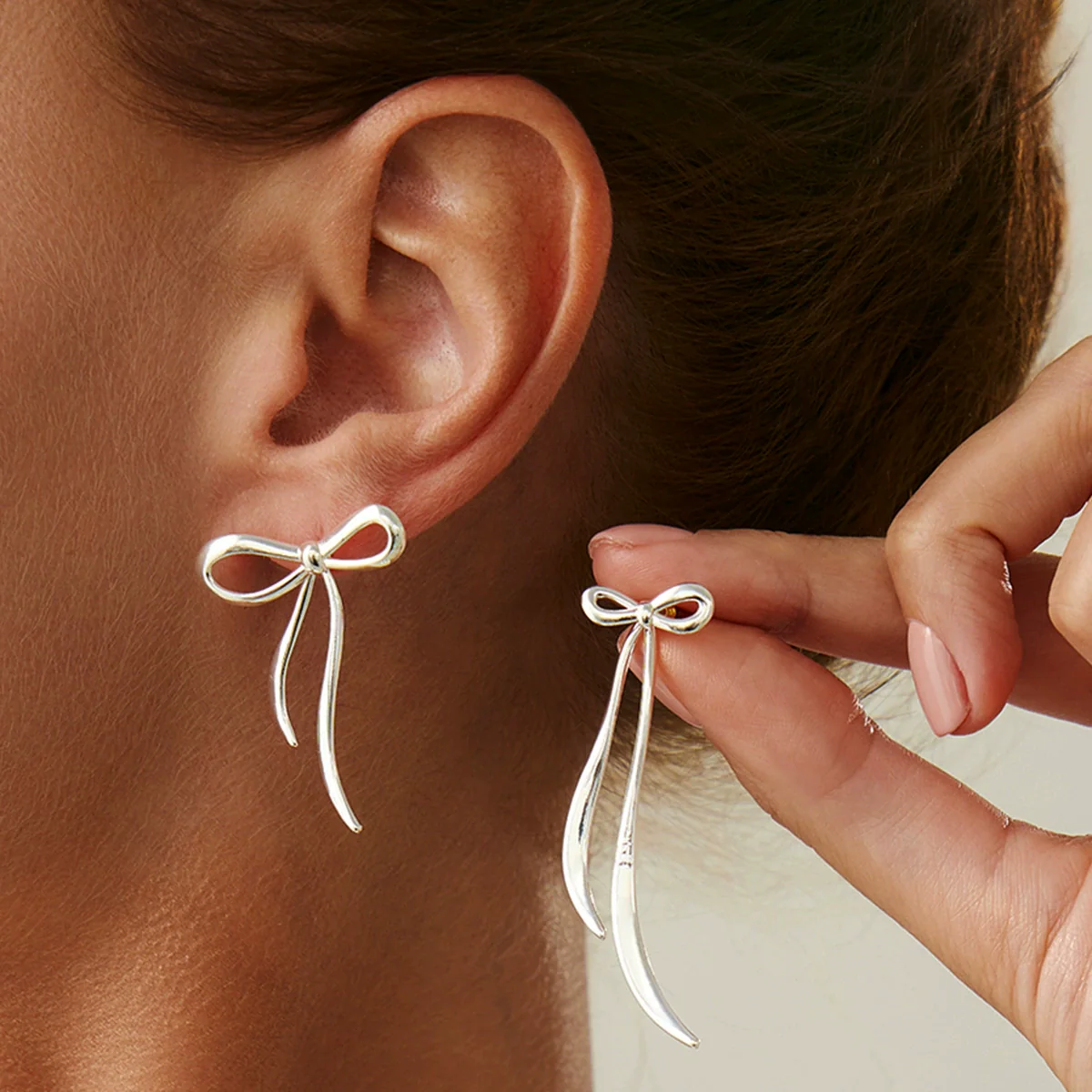 Jewelry Alloy Asymmetrical Geometric Oval Bow Pleated Cut Out Electroplated Earrings For Women - Image 11