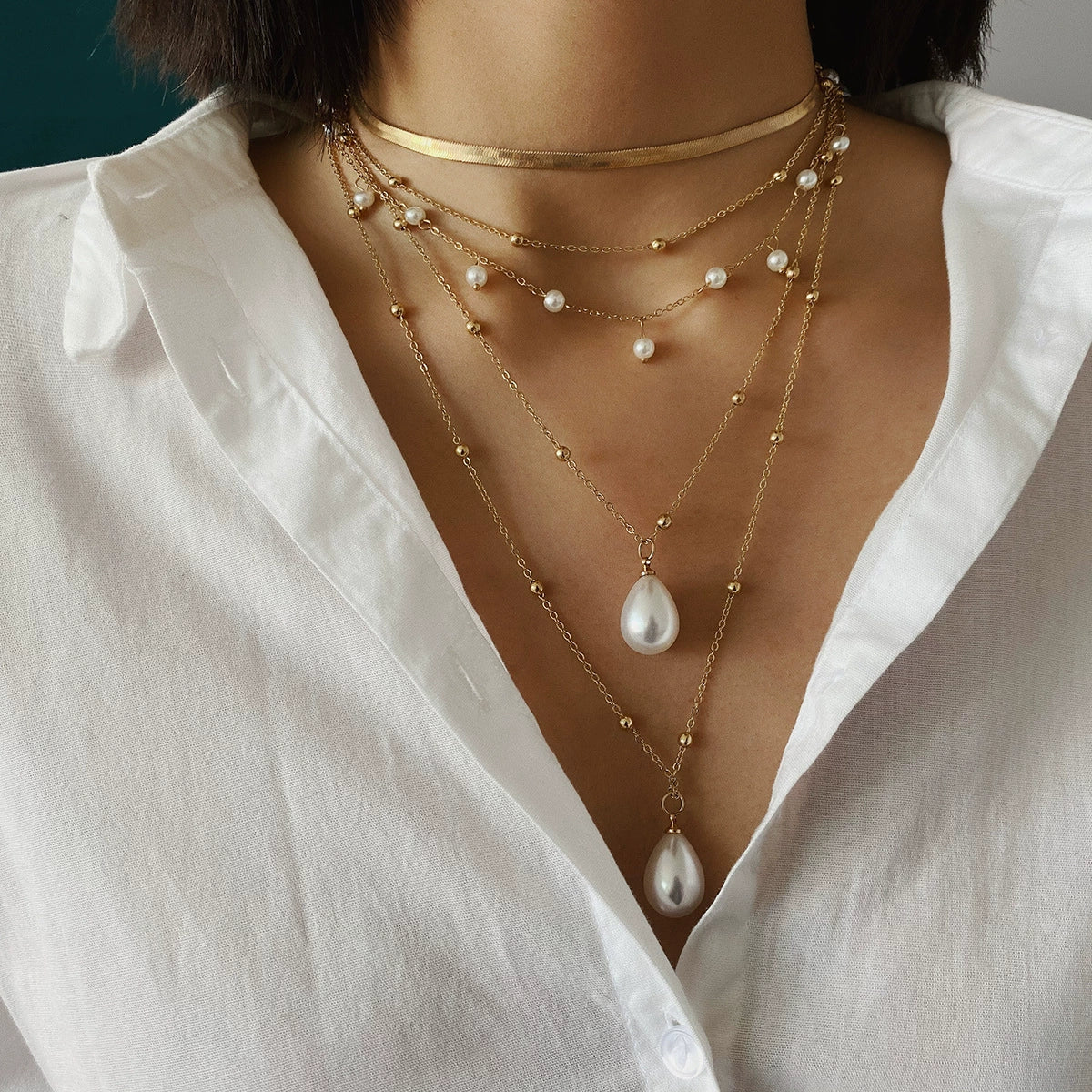 Jewelry Alloy Exaggerated Portrait Coin Multielement Retro Relief Flower Plate Imitation Pearl Geometric Ochain Electroplated Necklace For Women