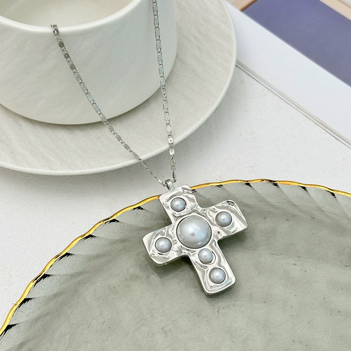 Jewelry Alloy Geometric Inlaid Pearl Cross Pendant Necklace Electroplated - Image 4