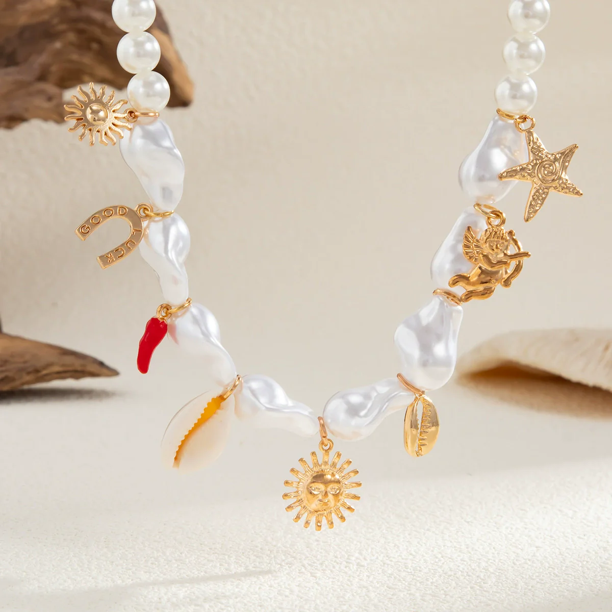 Jewelry Alloy Heart Geometric Clavicle Chain Electroplating Imitation Pearl Beaded Pendant Necklace Sweet Style - Image 4