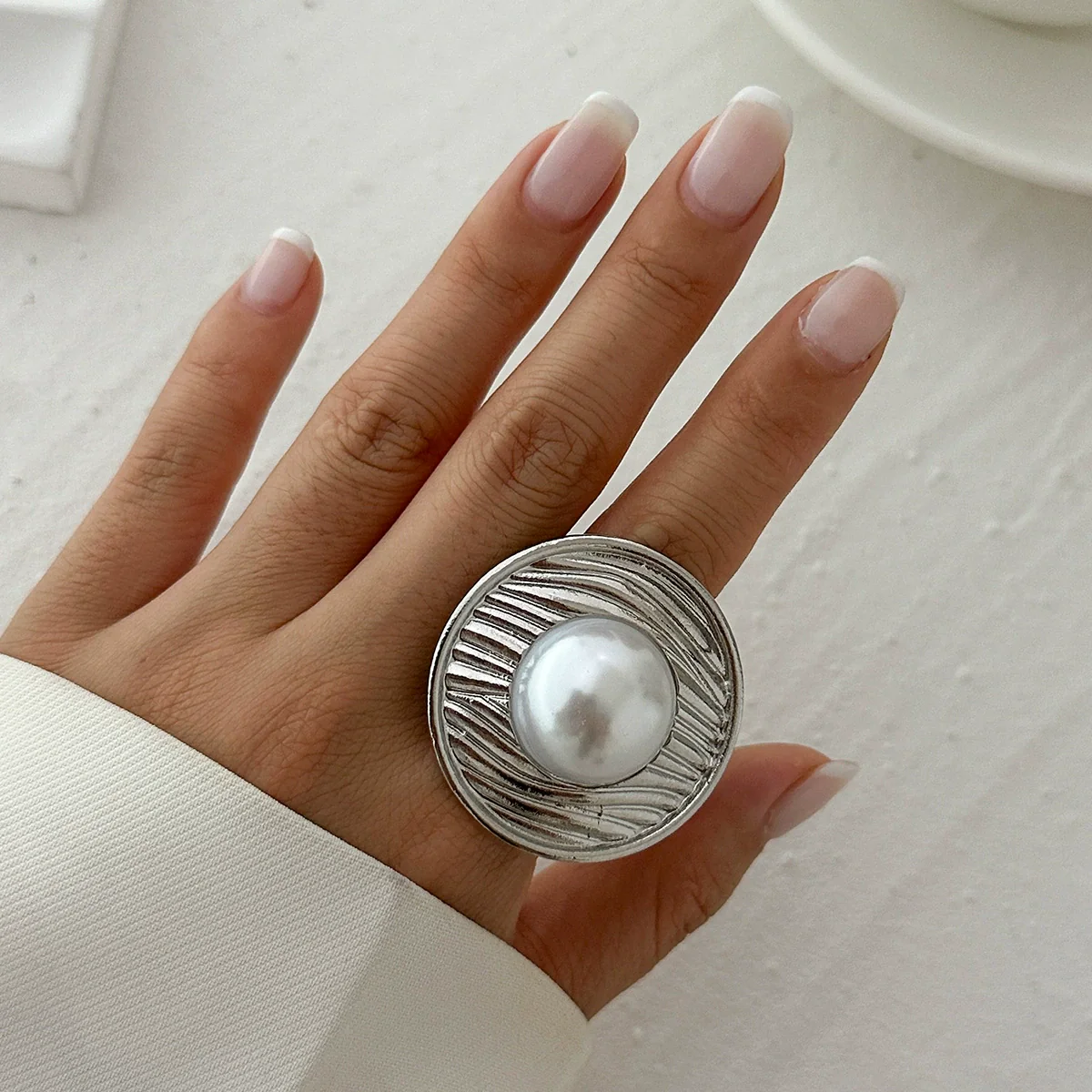 Jewelry Alloy Imitation Pearl Geometric Corrugated Irregular Oval Winding Ring Electroplated For Women - Image 11