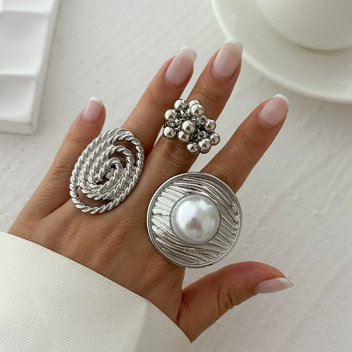 Jewelry Alloy Imitation Pearl Geometric Corrugated Irregular Oval Winding Ring Electroplated For Women - Image 2