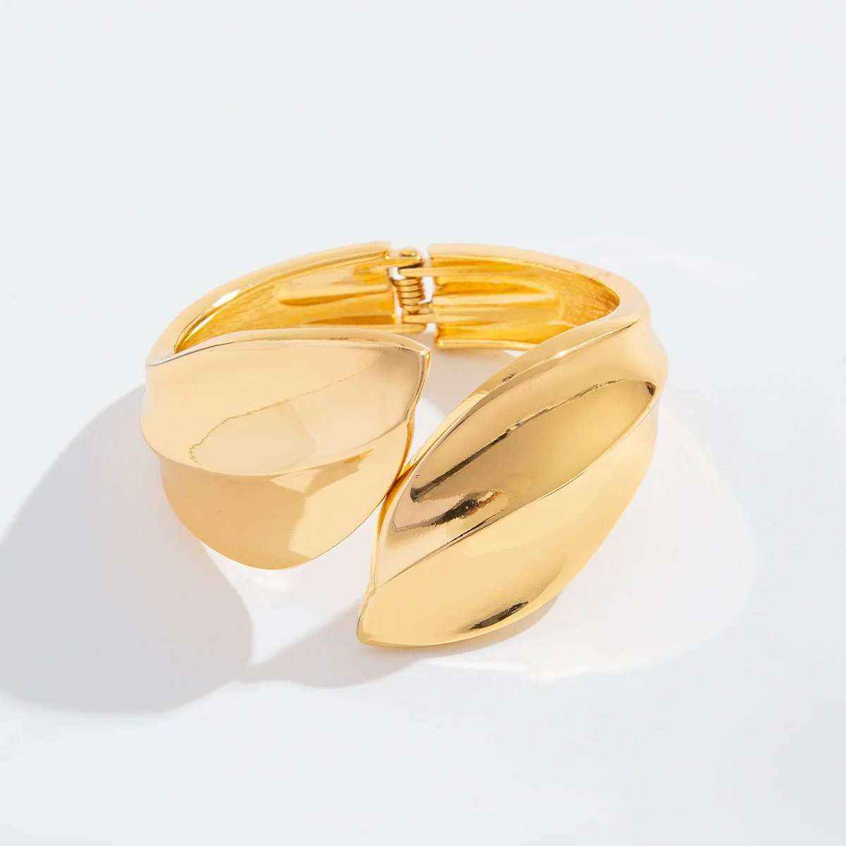 Jewelry Alloy Light Luxury Round Irregular Metallic Drop Bracelet Electroplating - Image 4