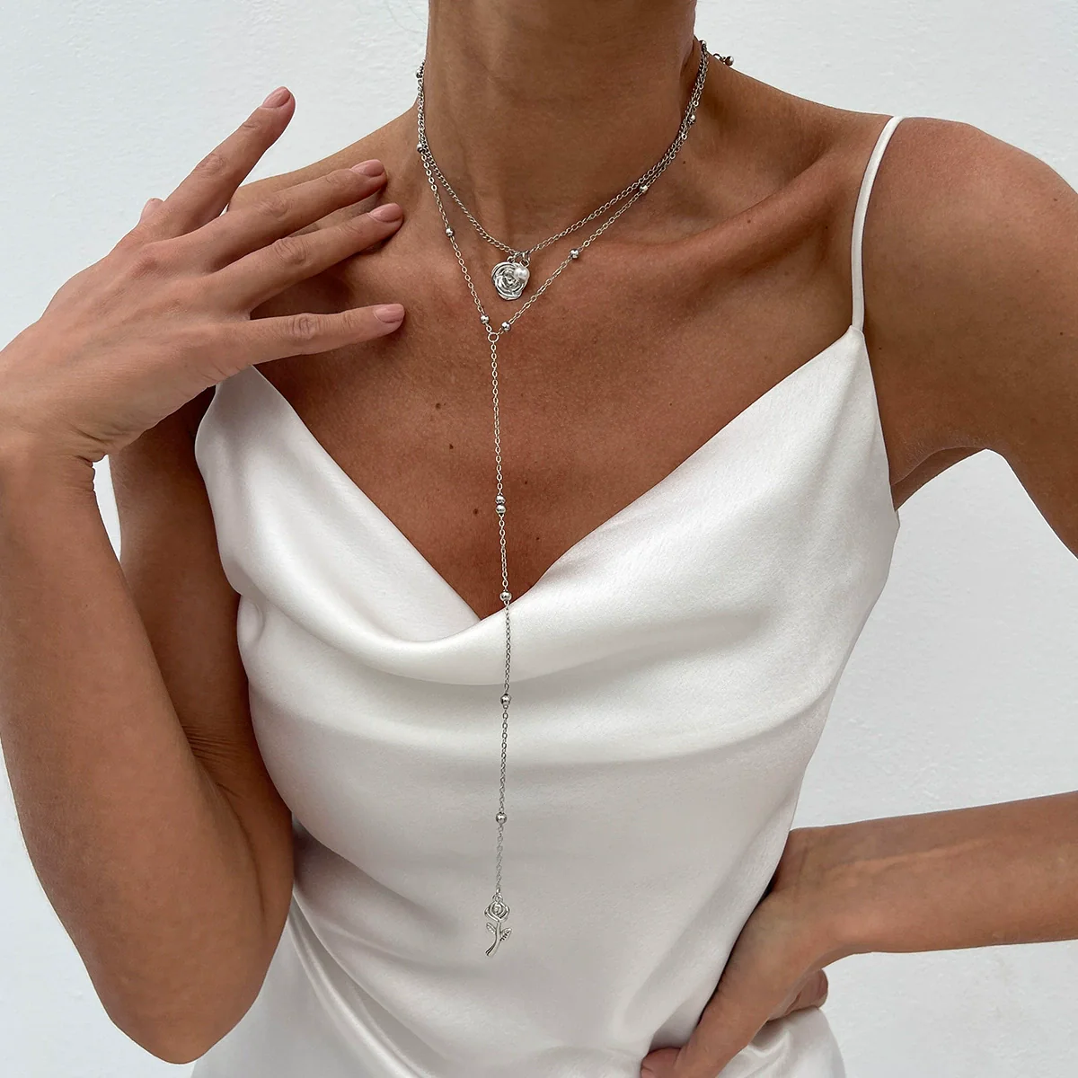 Jewelry Alloy Pendant Clavicle Chain With Imitation Pearl Geometric Pattern Electroplated Copperclad Iron Chain Highend Style - Image 2