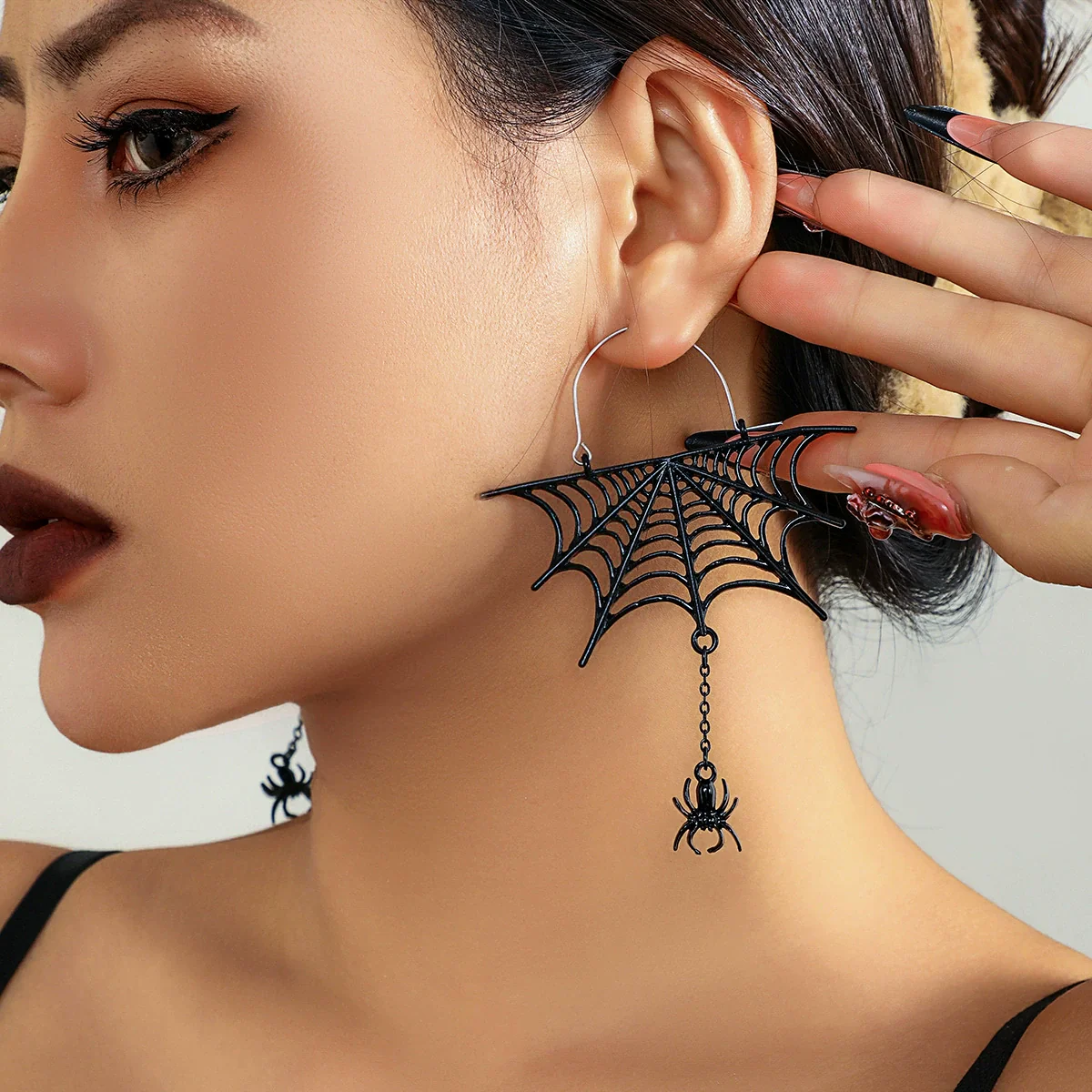 Jewelry Alloy Spider Animal Zodiac Hollow Electroplated Tassel Earrings For Women Dark Style