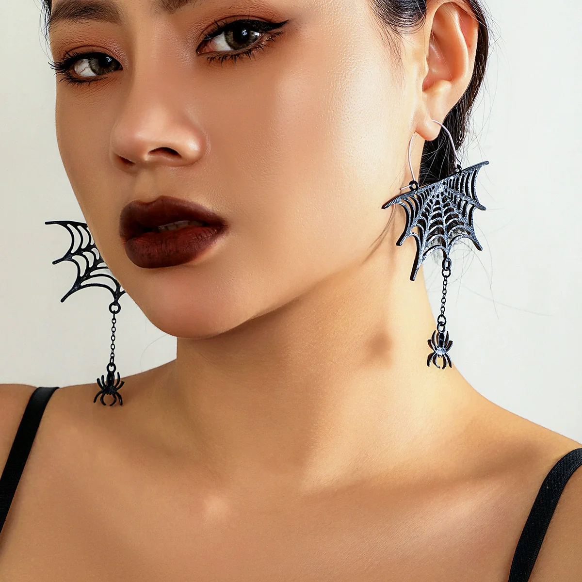 Jewelry Alloy Spider Animal Zodiac Hollow Electroplated Tassel Earrings For Women Dark Style - Image 2