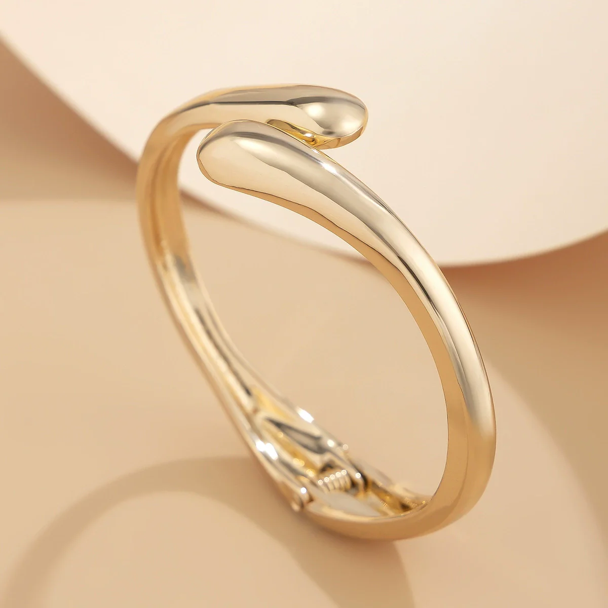 Jewelry Alloy Spring Bracelet Irregular Water Drop Shape Electroplating Minimalist Style - Image 6