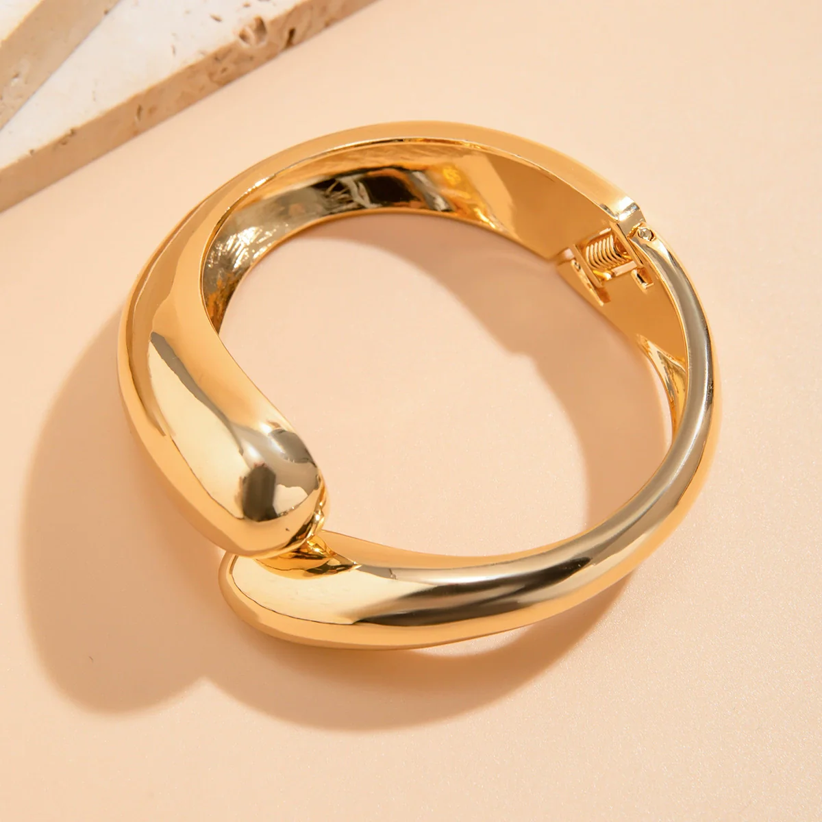 Jewelry Alloy Square Notch Irregular Exaggerated Design Electroplated Bracelet - Image 6