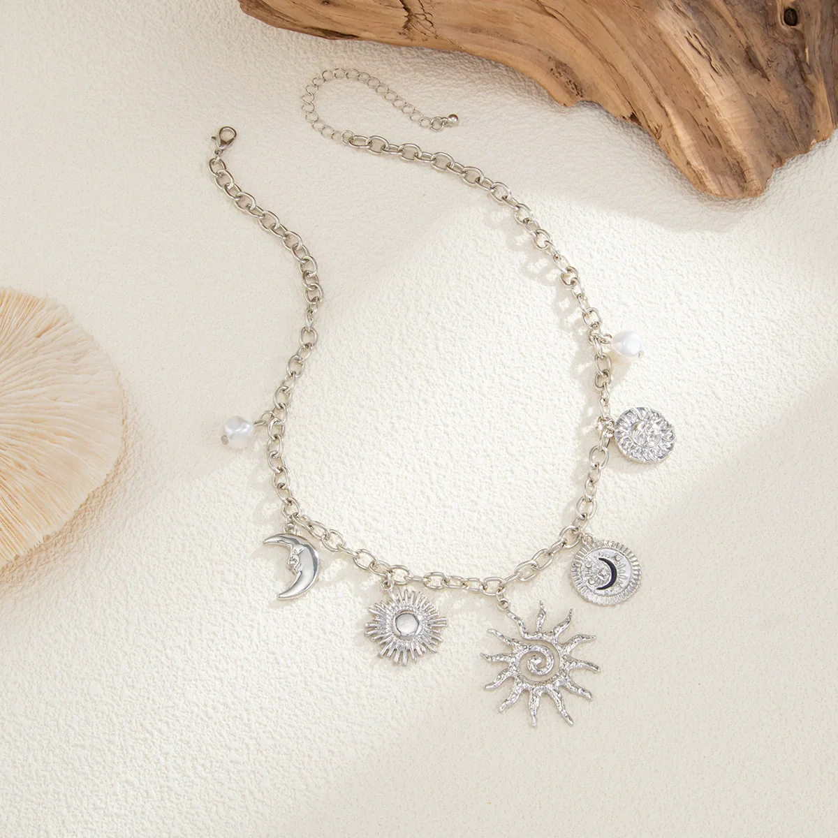 Jewelry Alloy Star Crescent Moon Pendant Necklace With Electroplating And Imitation Pearl Clavicle Chain - Image 4